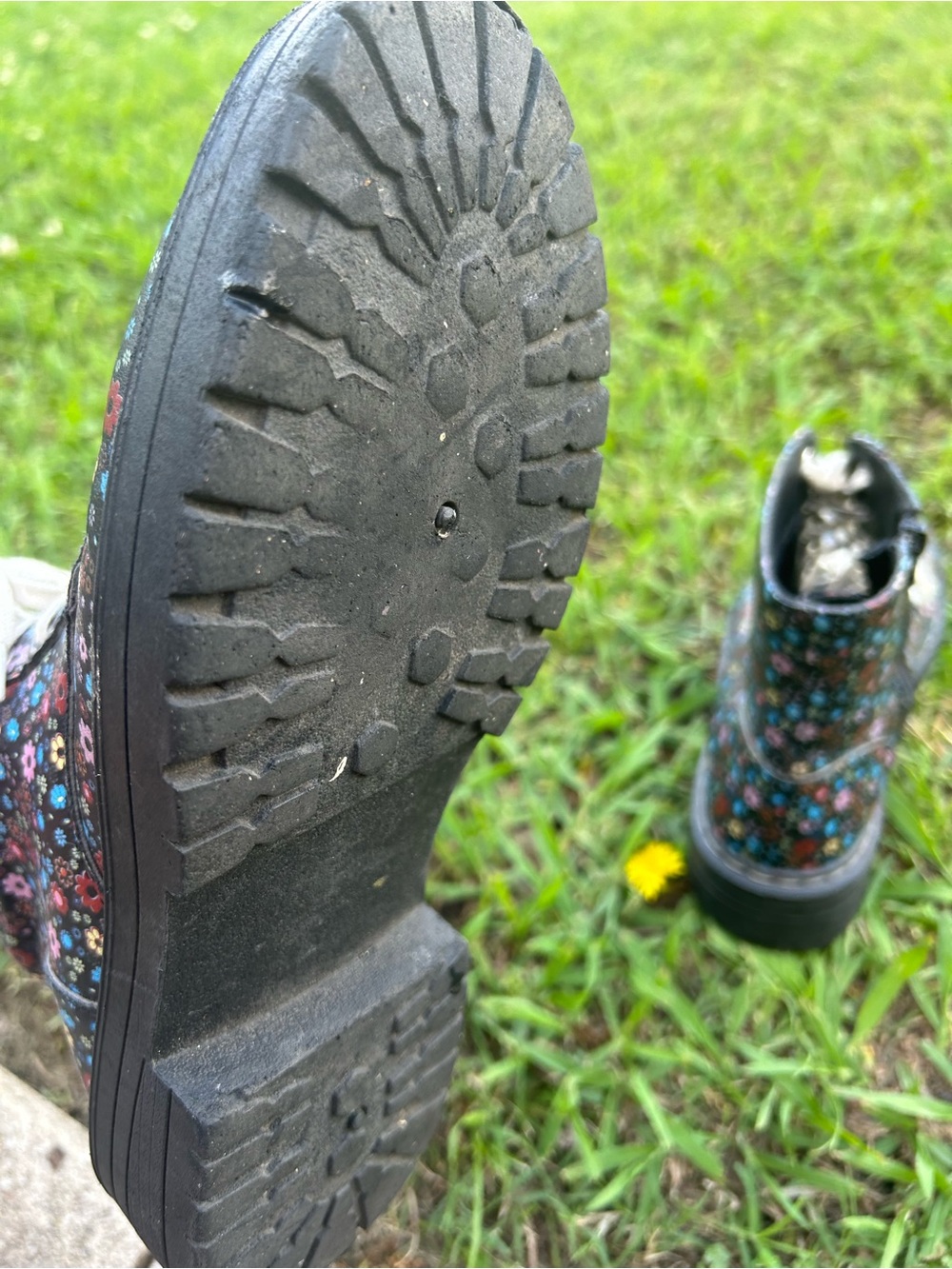 Cute & Edgy KAEDY Black Floral Lace-Up Side Zip Chunky Combat Boots Size 7.5 - Picture 5 of 6